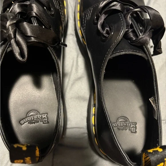 DR. MARTENS Women’s Black Leather Holly Platform Loafer Shoes Size 10 - Picture 5 of 9